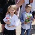 Dzieci z kwiatami