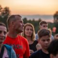 Publiczność w oczekiwaniu na koncert.
