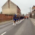 Mażoretki podczas przemarszu