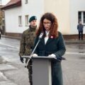 Na zdjęciu dyrektor GCKiB Agnieszka Klugiewicz podczas przemowy na rynku.
