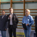 Na fotografii m.in. zastępca wójta Waldemar Kalitka, radny Jarosław Klecha oraz sekretarz klubu Anna Lisiewicz. Waldemar Kalitka przemawia na wydarzeniu.