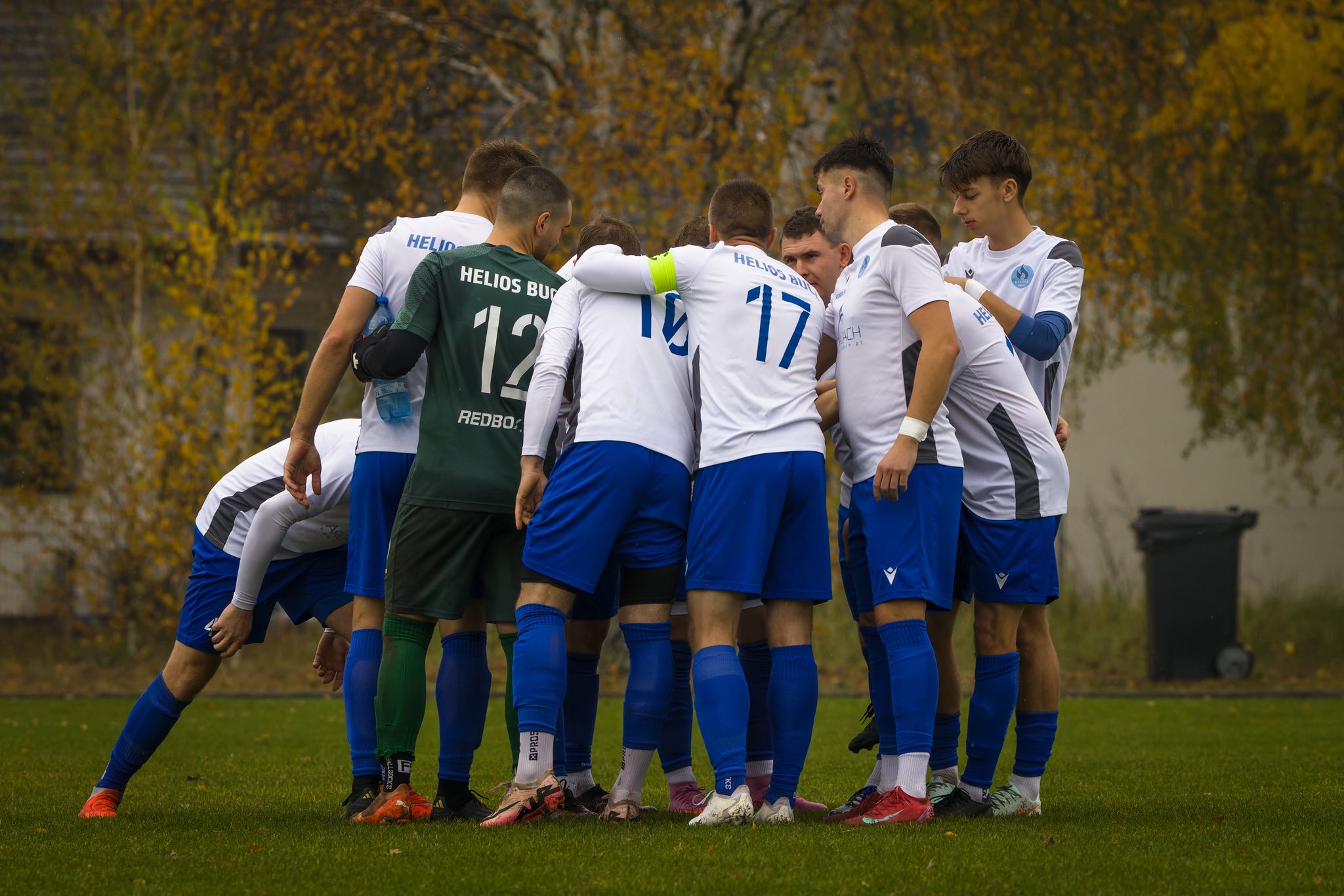 Na zdjęciu widoczni zawodnicy klubu Helios Bucz.